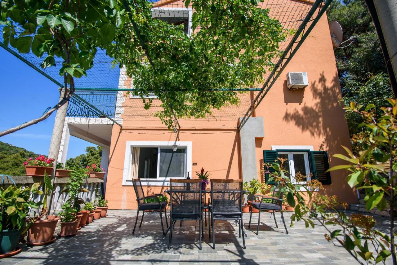 Stermasi Apartments Saplunara Exterior foto